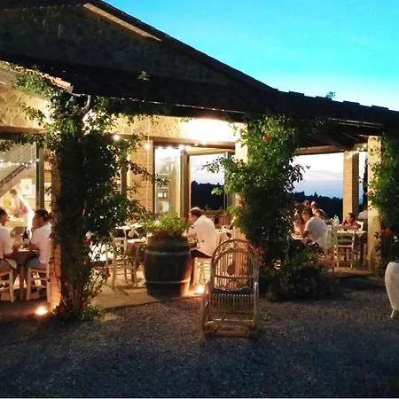Country house Podere La Casetta - *