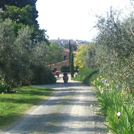 Country house Podere La Casetta - *