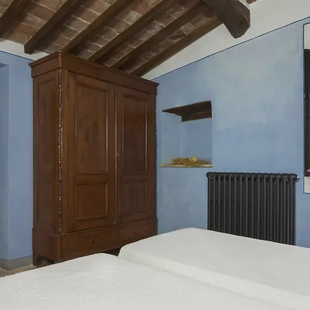 Country house Podere La Casetta - *