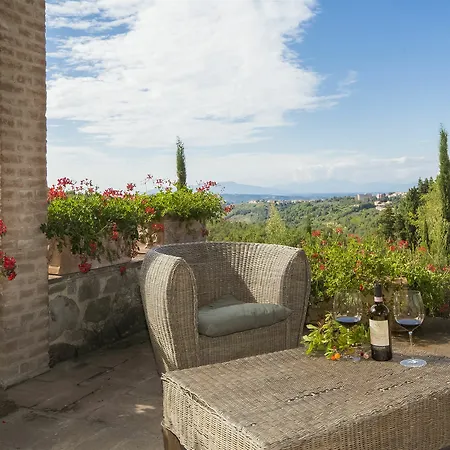 Podere La Casetta - *